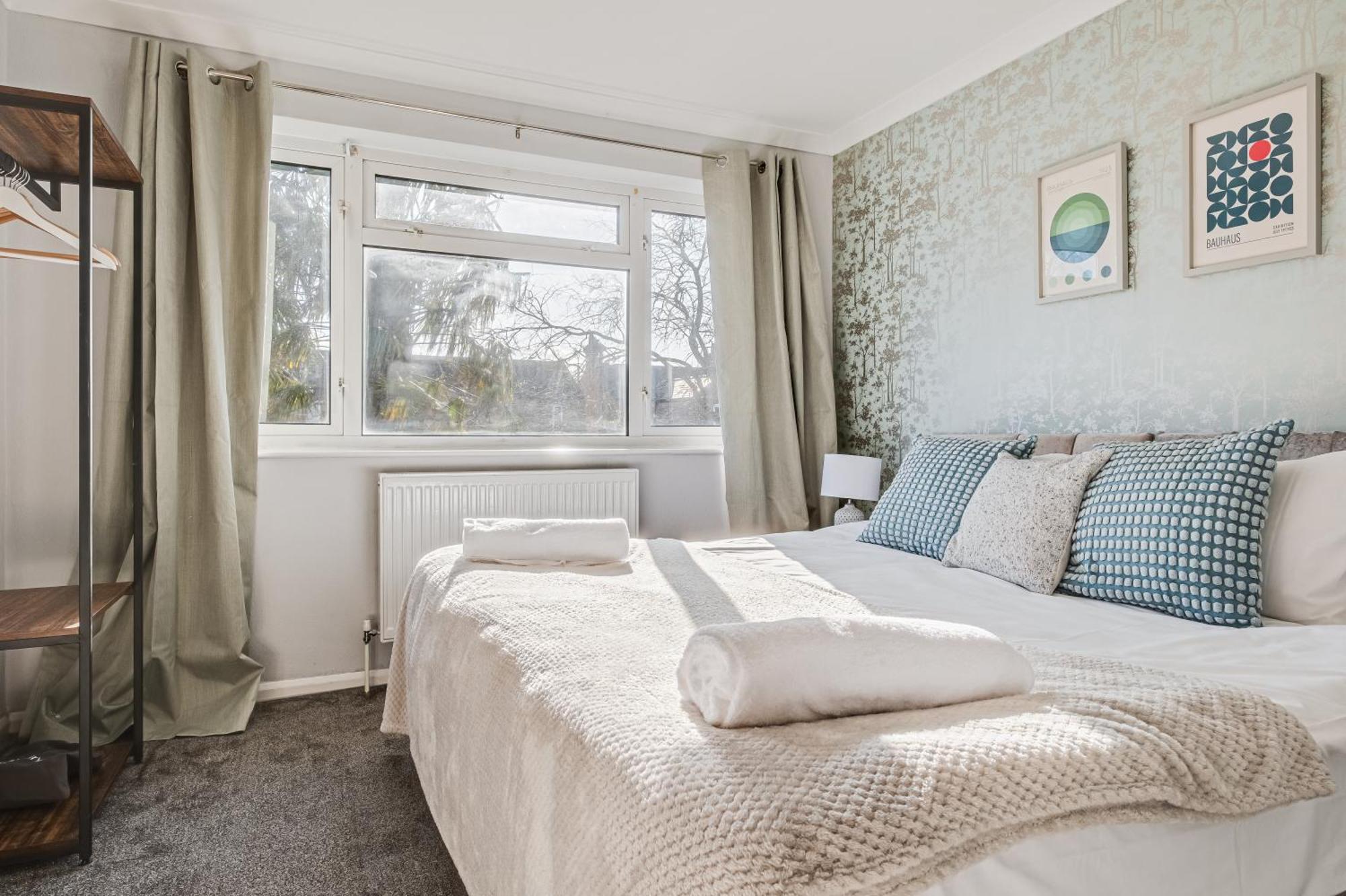 בדפורד Comfy And Freshly Redecorated Home By Our Home Short Stays Close To Town Centre With Free Parking מראה חיצוני תמונה