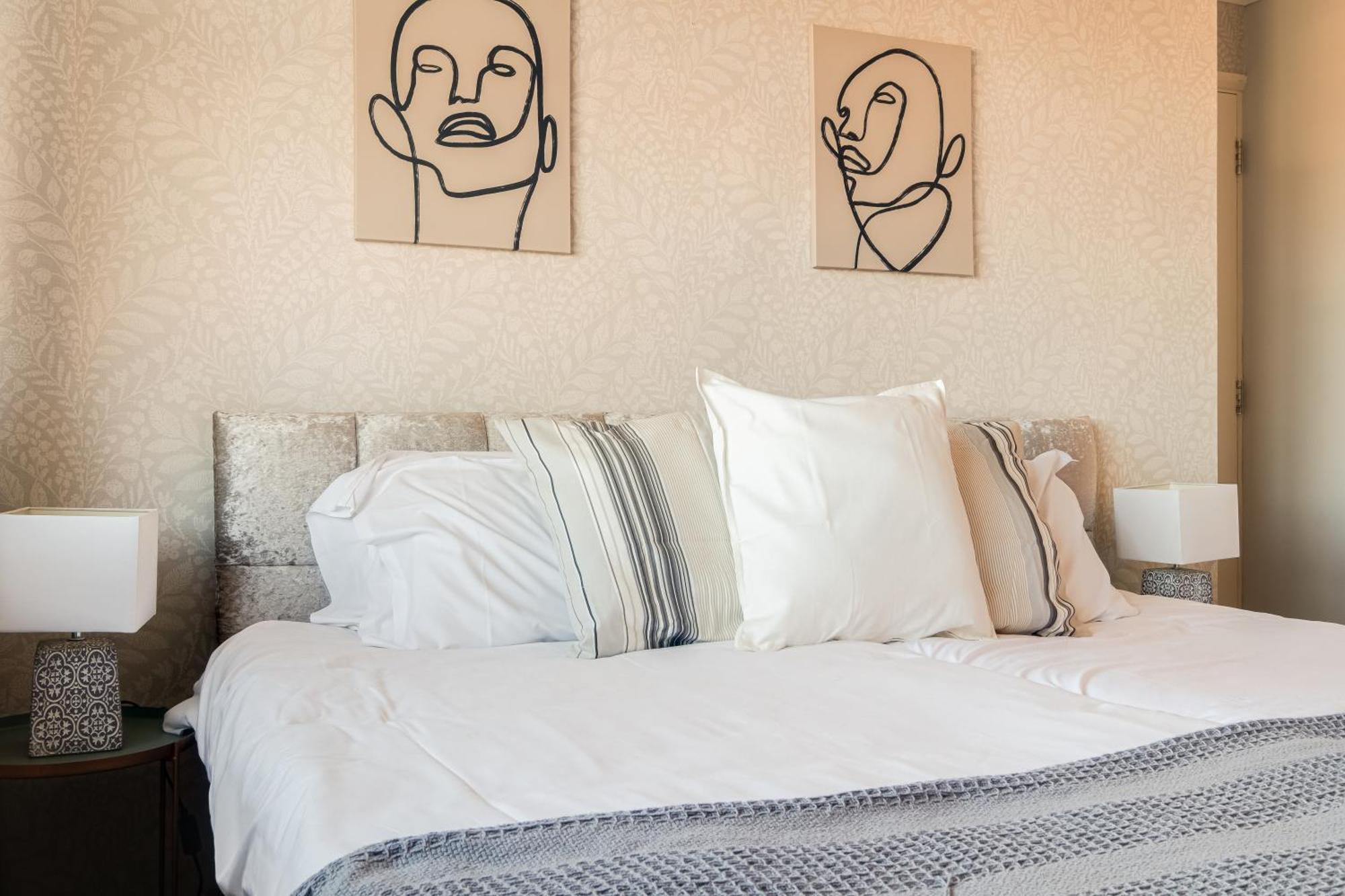בדפורד Comfy And Freshly Redecorated Home By Our Home Short Stays Close To Town Centre With Free Parking מראה חיצוני תמונה