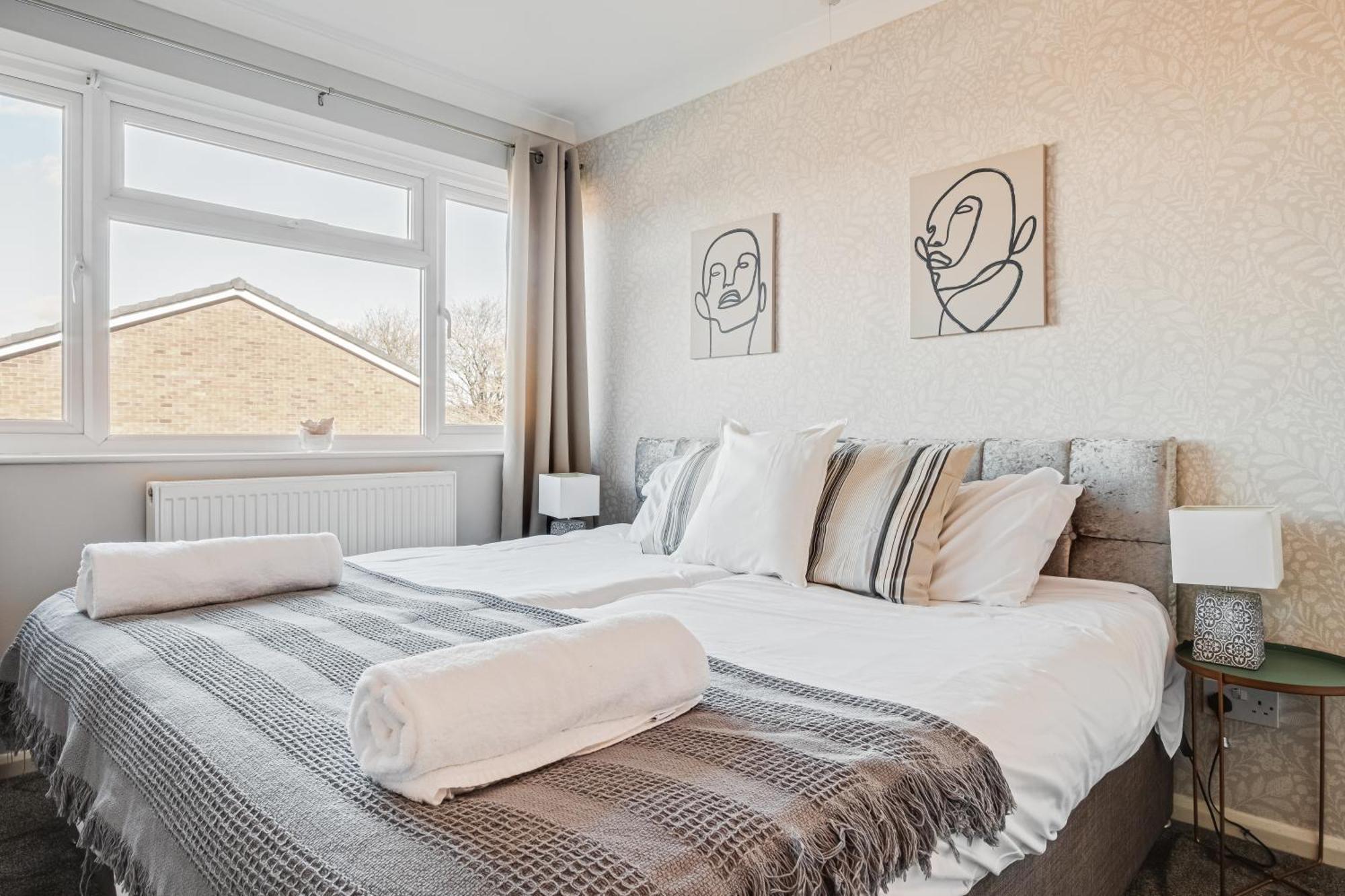 בדפורד Comfy And Freshly Redecorated Home By Our Home Short Stays Close To Town Centre With Free Parking מראה חיצוני תמונה